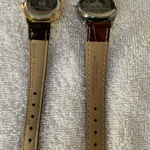 Set of Disney Watches New withour tags. Batteries must be replaced - Picture 4 of 5